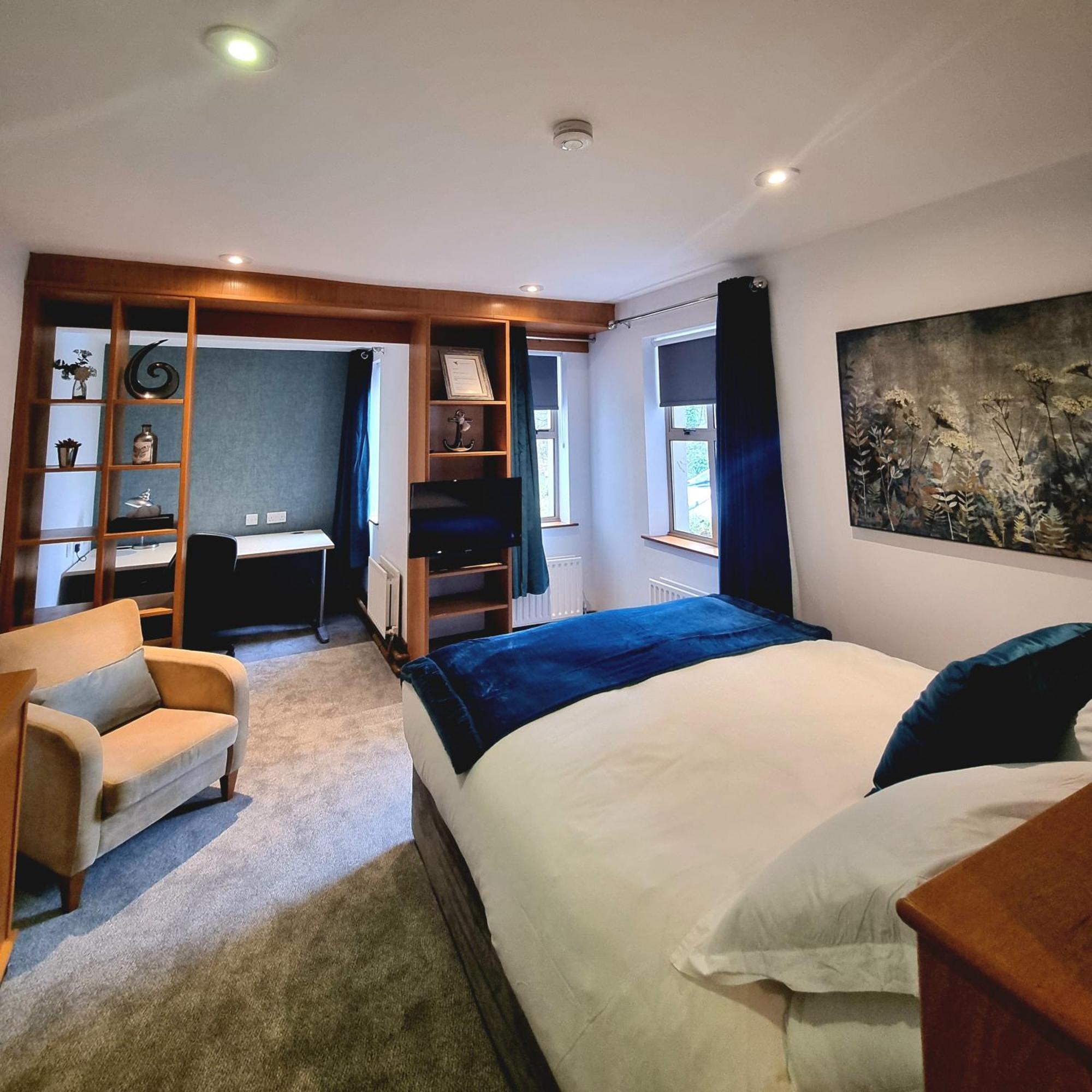 Brennan Court Guest Accommodation ลิเมอริค ภายนอก รูปภาพ