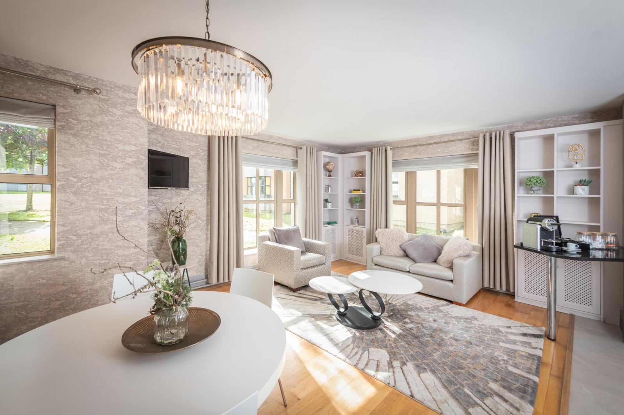 Brennan Court Guest Accommodation ลิเมอริค ภายนอก รูปภาพ