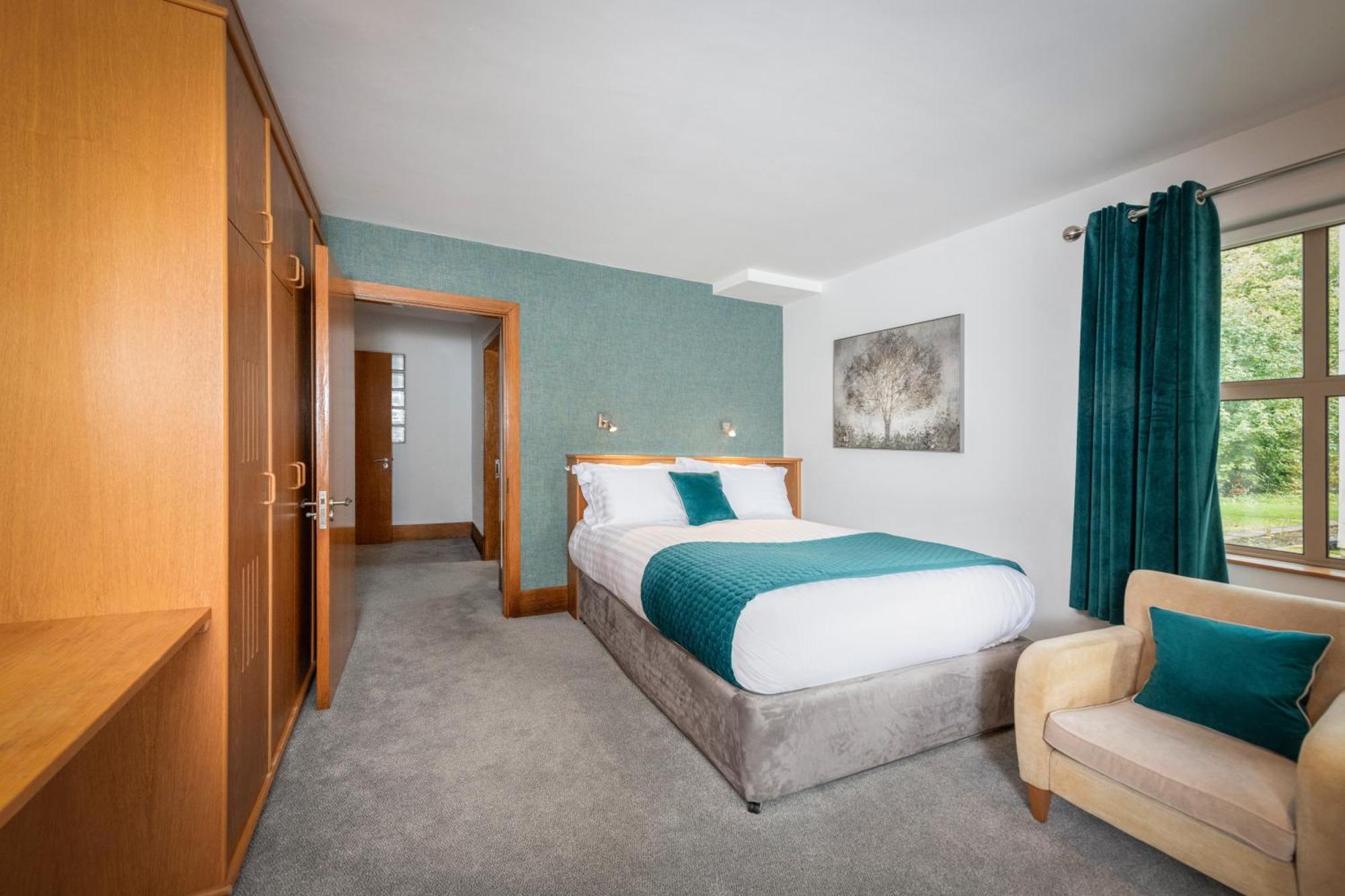 Brennan Court Guest Accommodation ลิเมอริค ภายนอก รูปภาพ
